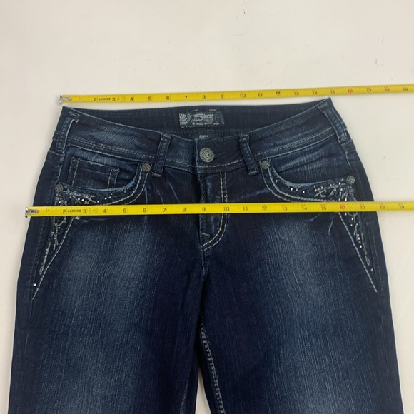 Silver Jeans Suki 17” Straight leg Size 29 Dark wash denim Pocket Bling Stretch - Picture 13 of 16